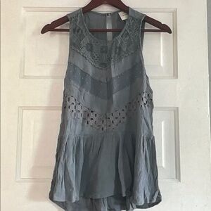 Knox Rose Blue Sleeveless Eyelet Blouse